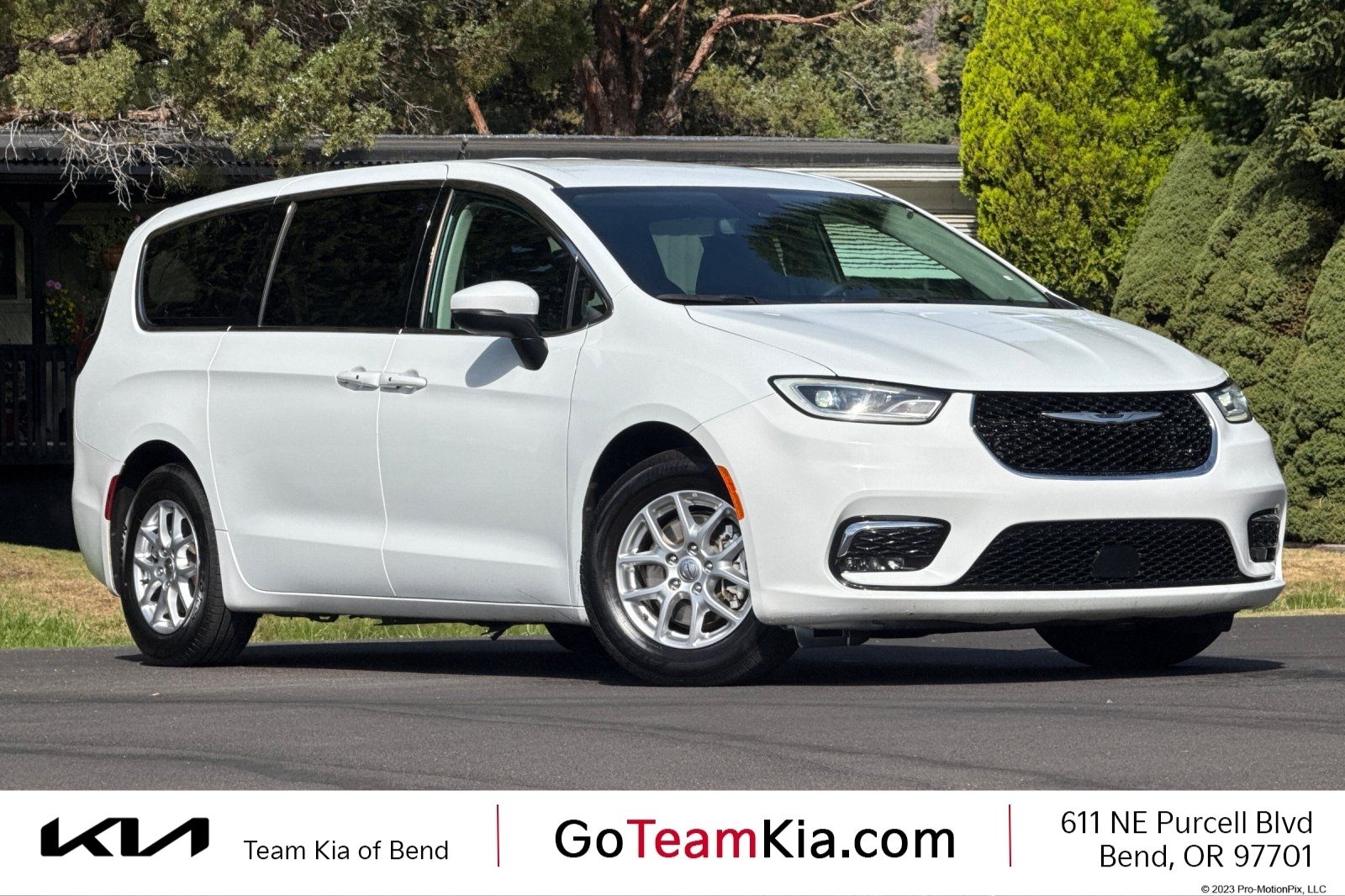 2023 Chrysler Pacifica Touring L FWD
