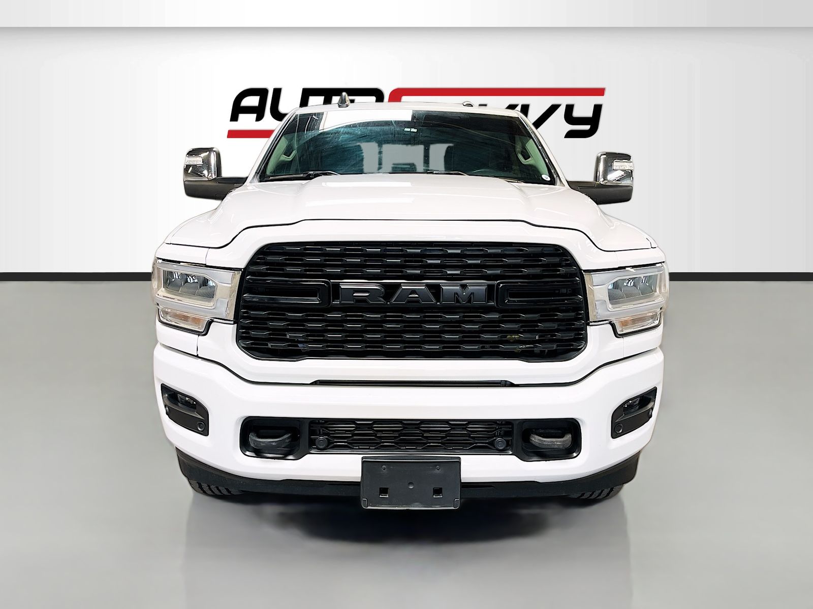 Used 2024 White Ram Laramie image 2