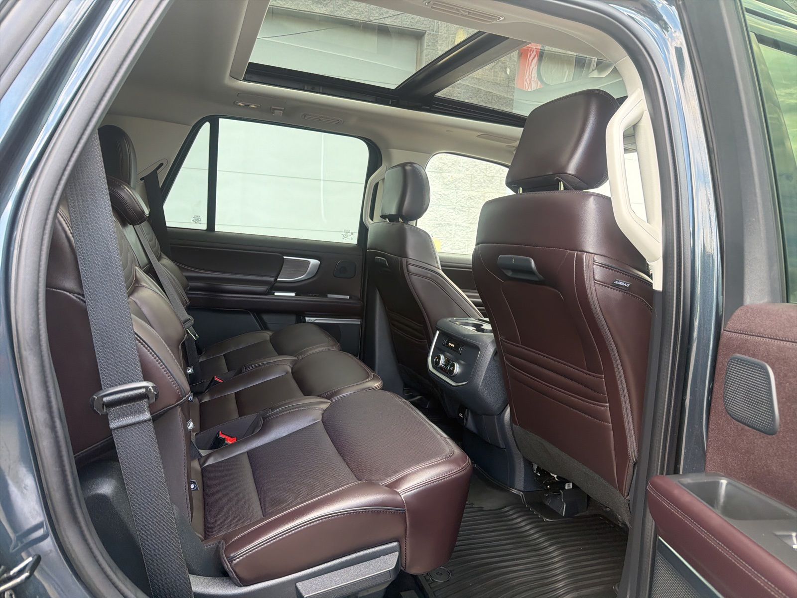 Certified Used 2025 Blue Metallic Ford Platinum image 24