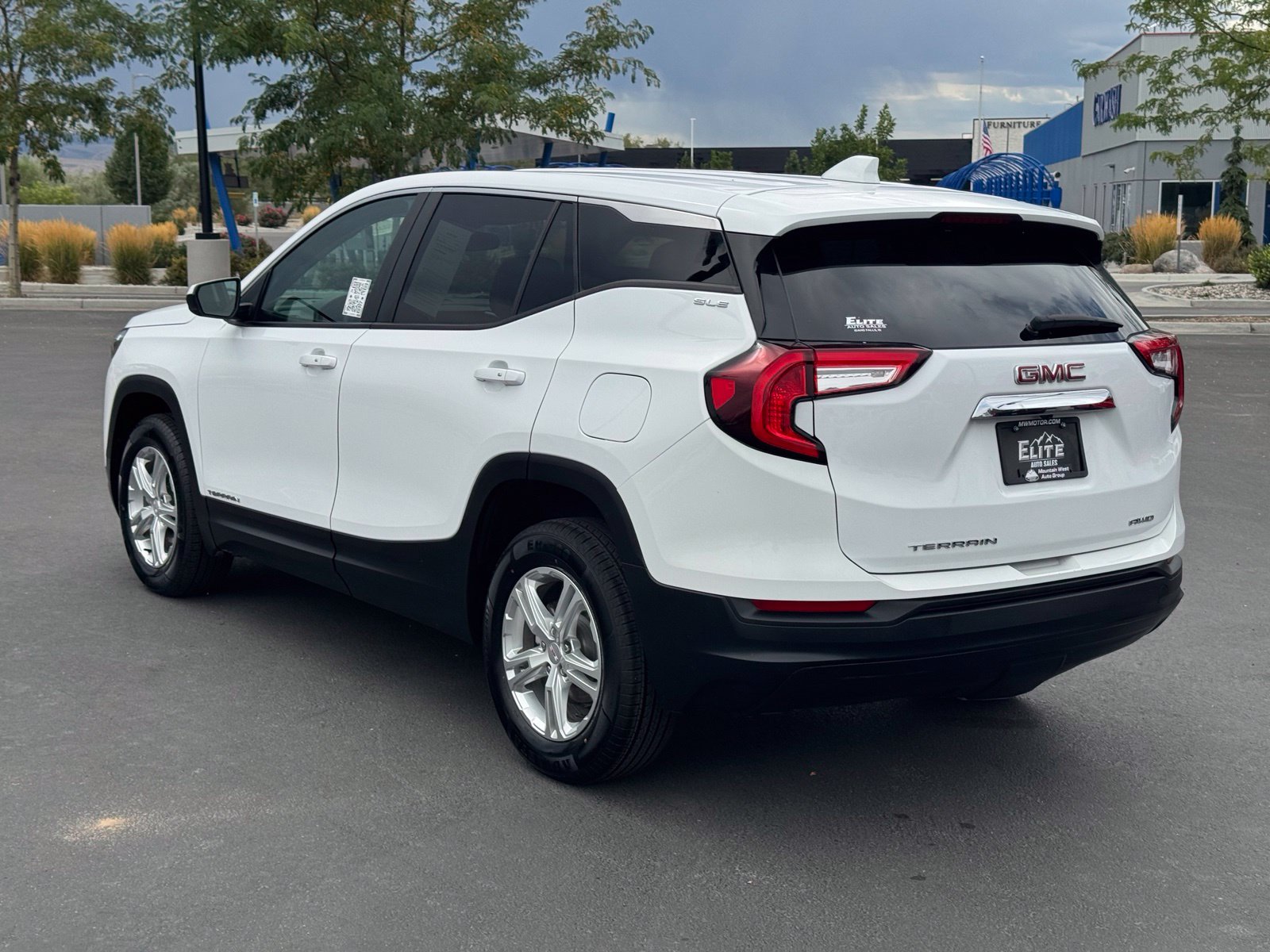 Used 2024 GMC Terrain SUV