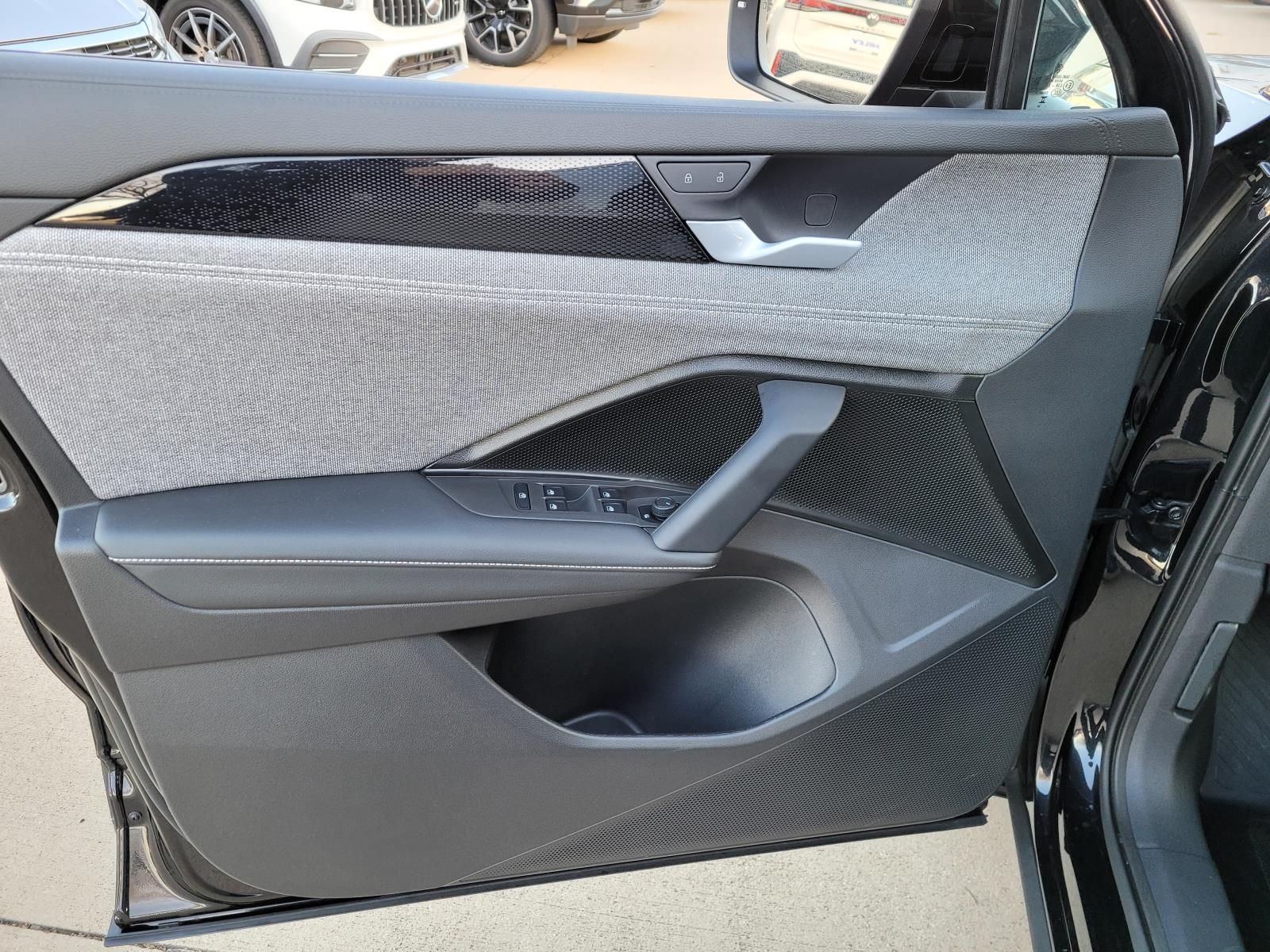 used 2025 Volkswagen Tiguan car, priced at $24,580