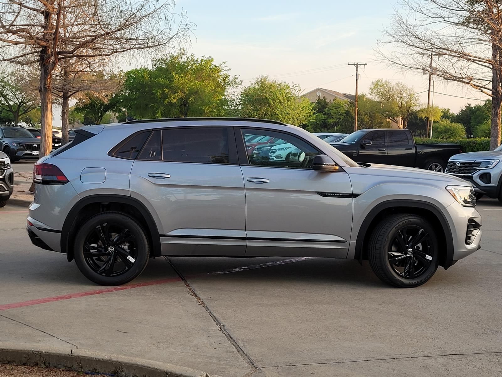 new 2026 Volkswagen Atlas Cross Sport car, priced at $46,077