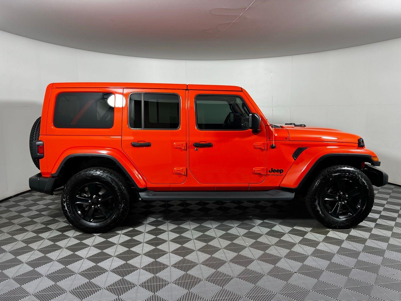 2023 Jeep Wrangler Sahara 4