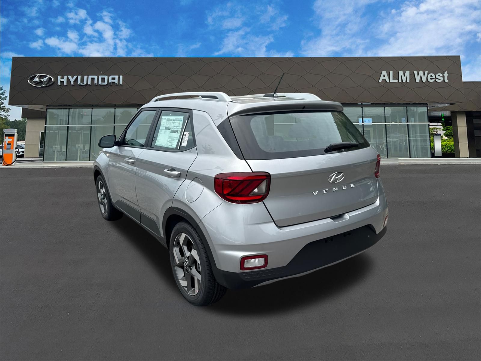 New 2026 Silver HYUNDAI SEL image 8