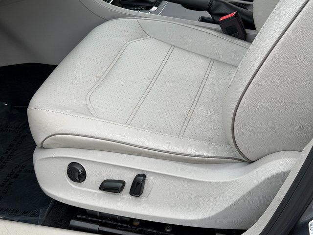 Used 2018 Gray Volkswagen 2.0T R-Line image 33