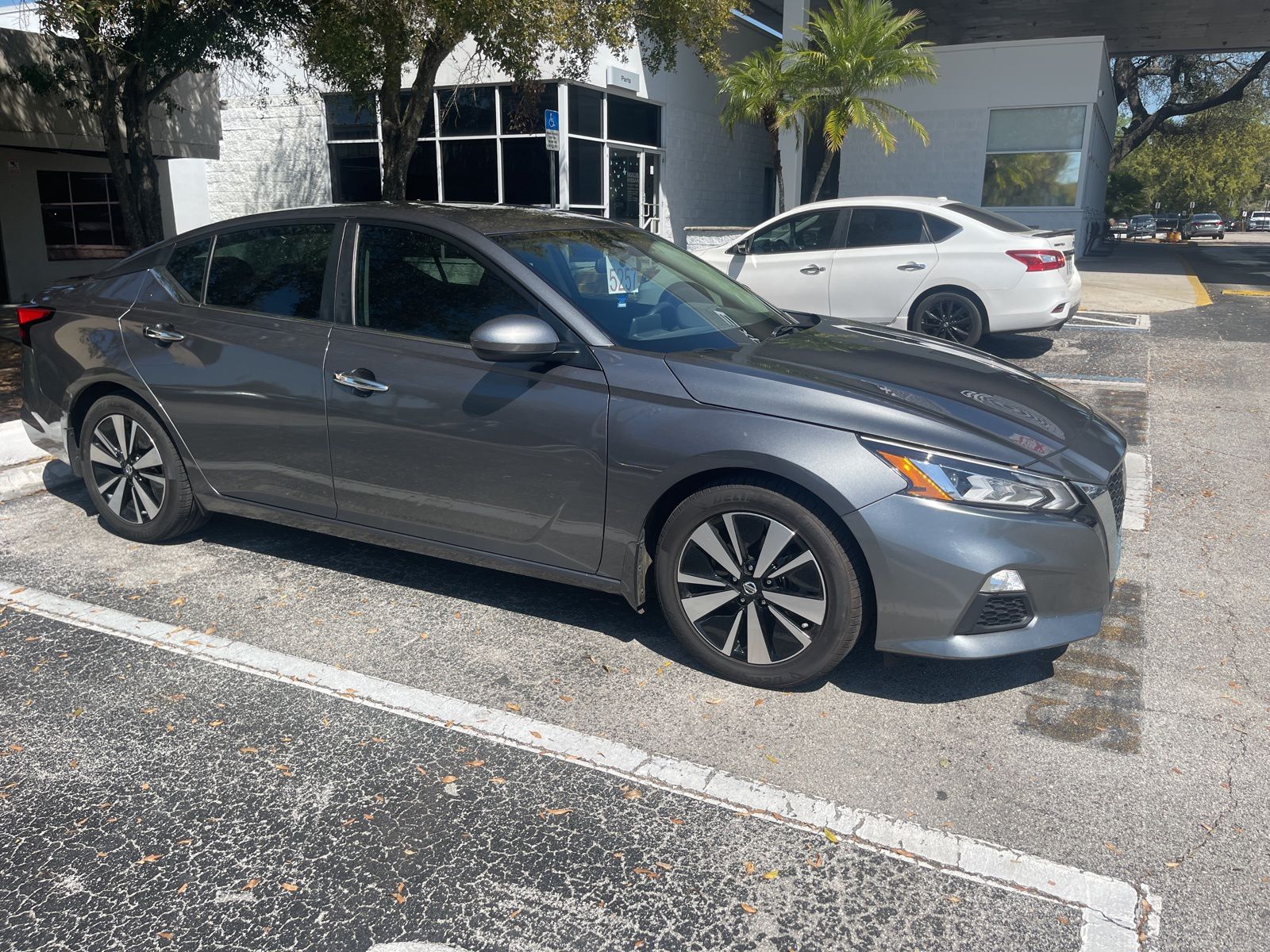 Used 2022 Nissan Altima 2.5 SV 4D Sedan