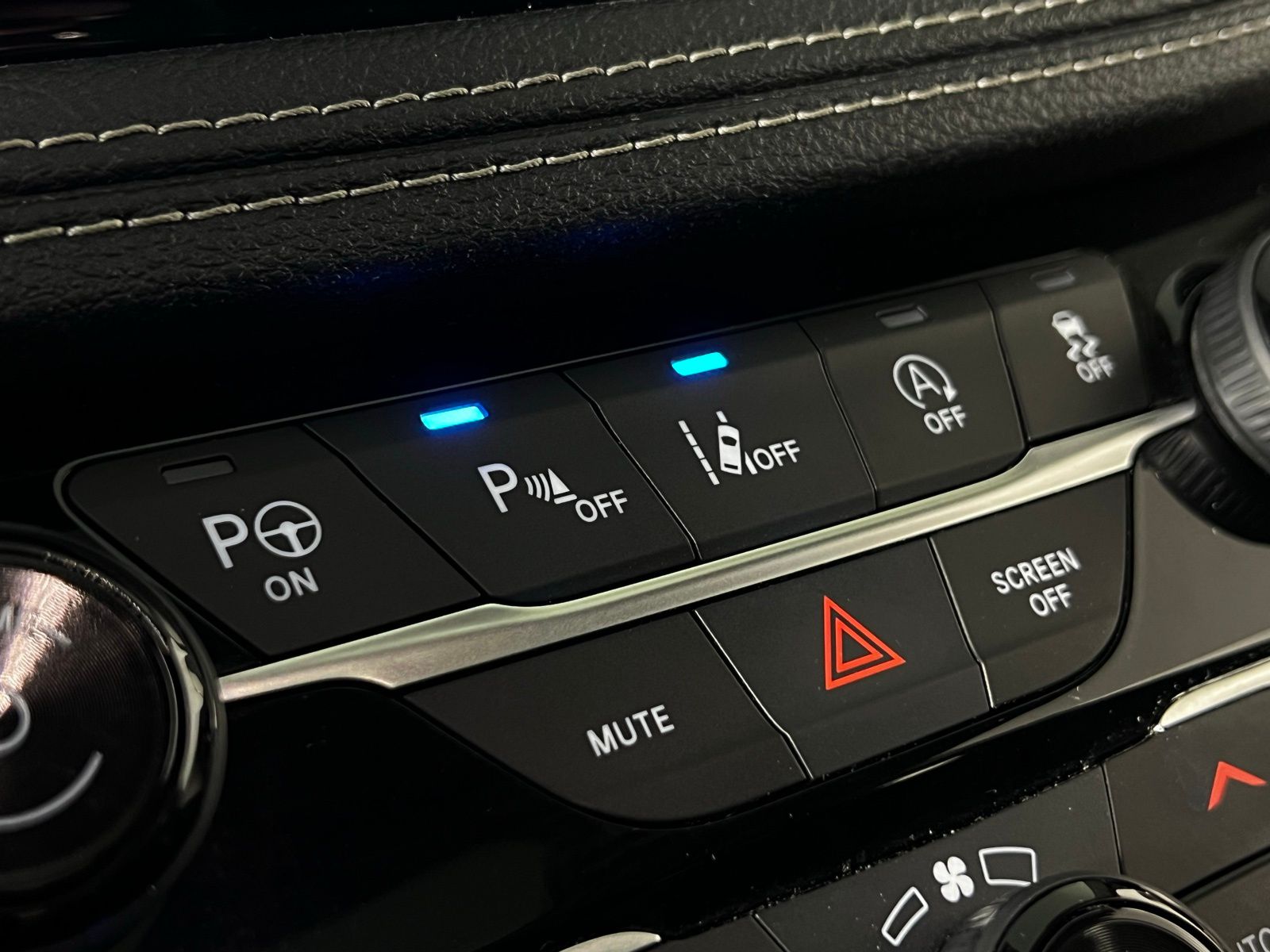 2022 Chrysler Pacifica Limited 23