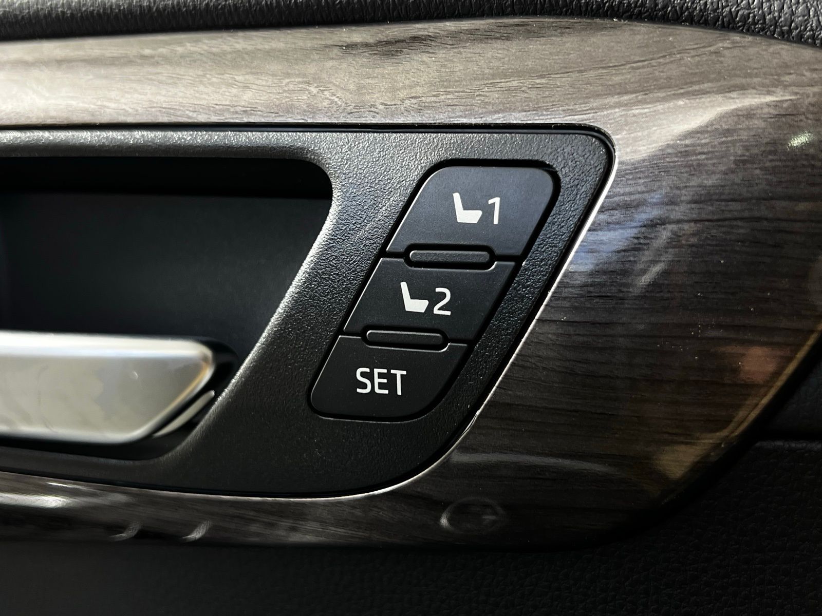 Thumbnail: 2026 Toyota Highlander - 12