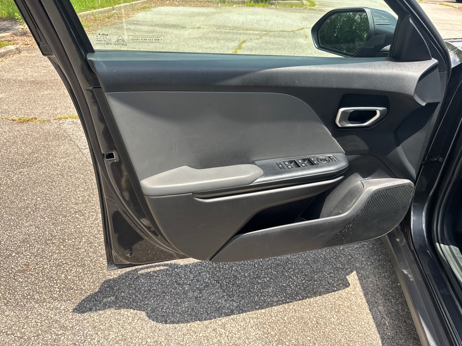 Used 2025 Gray Kia LXS image 10