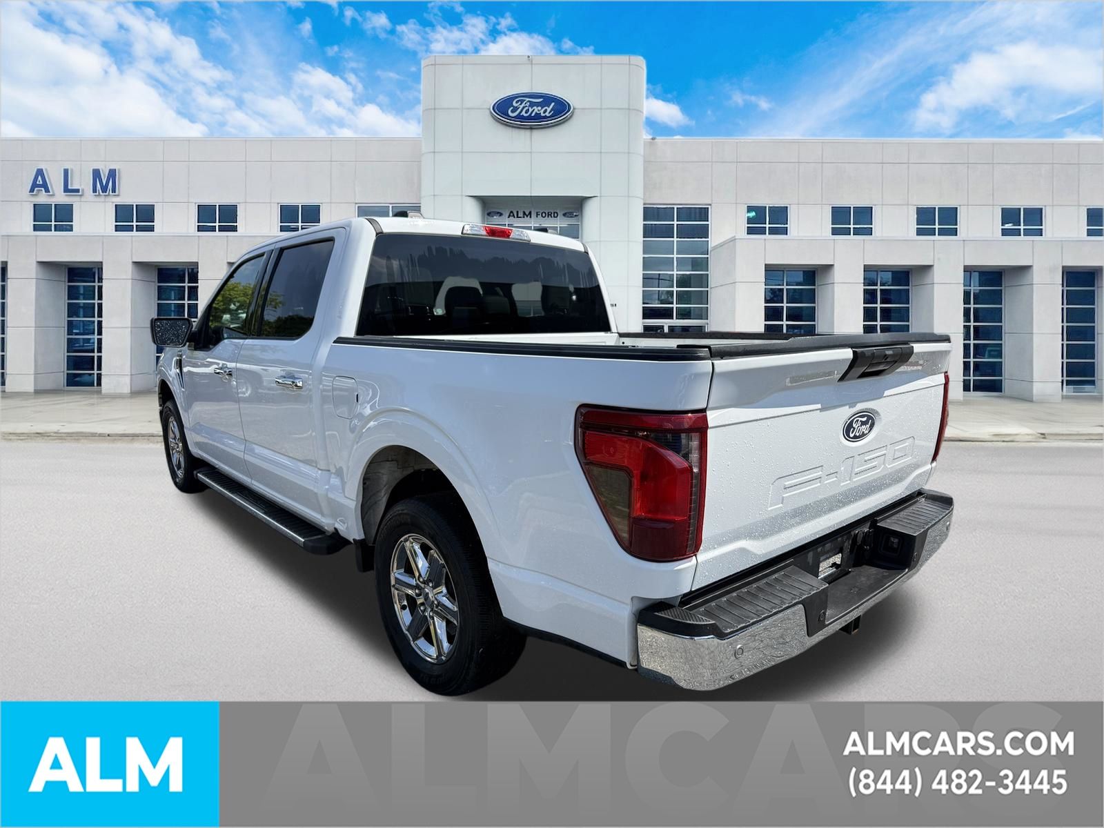 Used 2025 Oxford White Ford XLT image 9