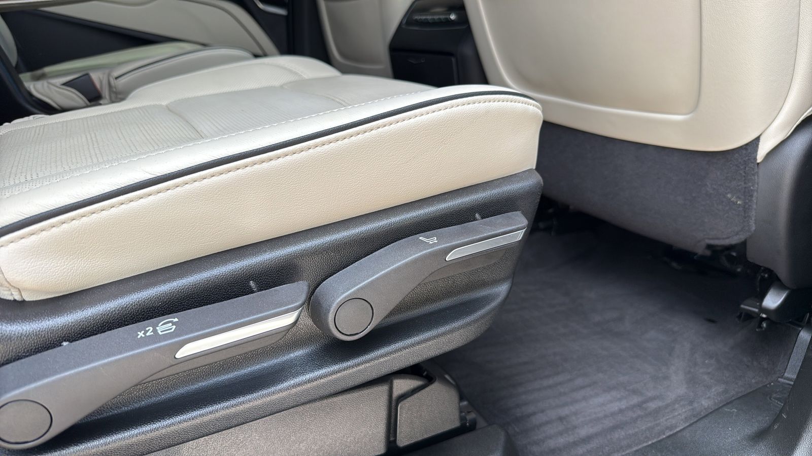 Used Car 2024 Cadillac Escalade Esv  Sport For Sale Under $100,000 In Austin, Texas