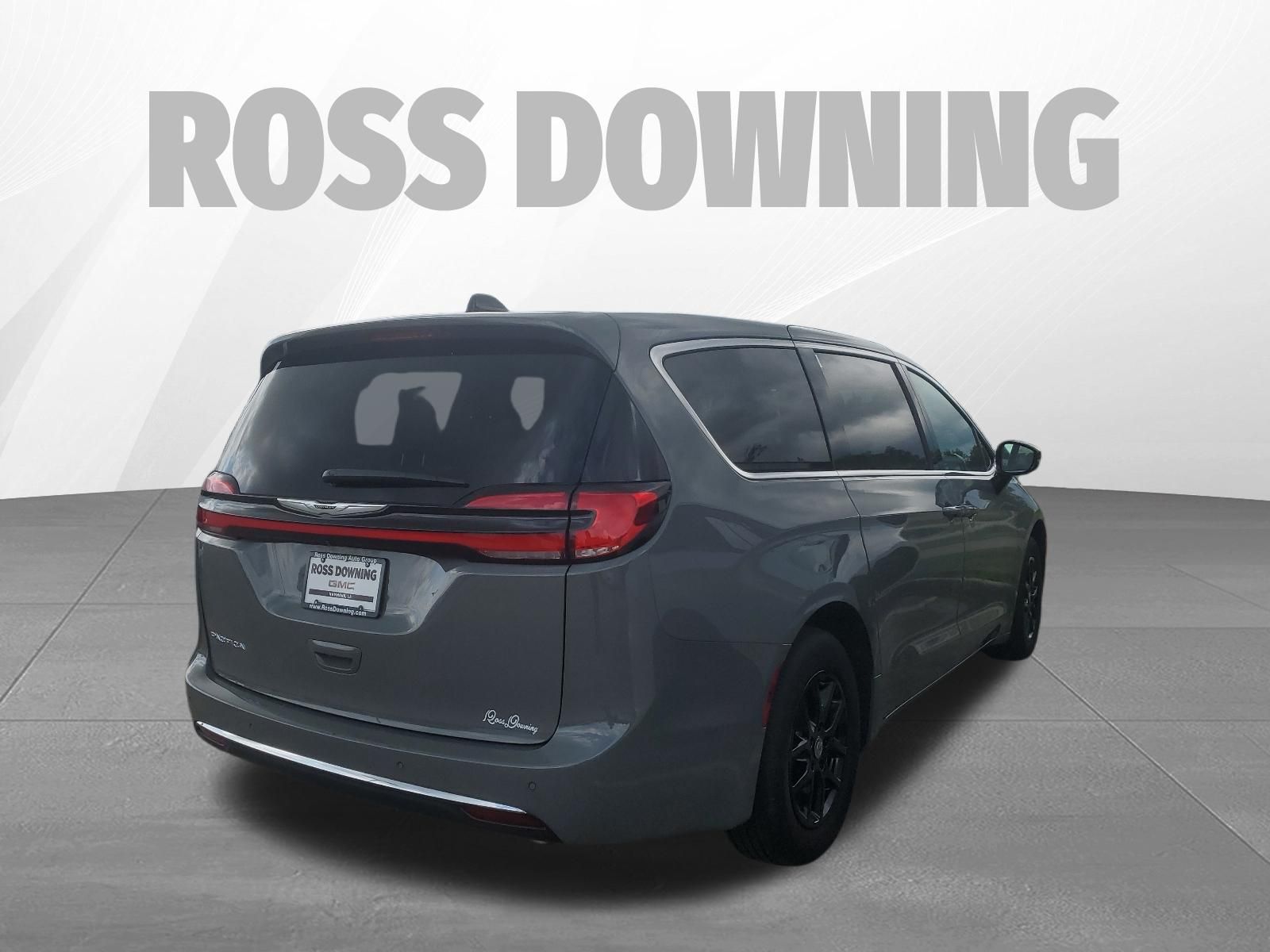 2025 Chrysler Pacifica Select - 9