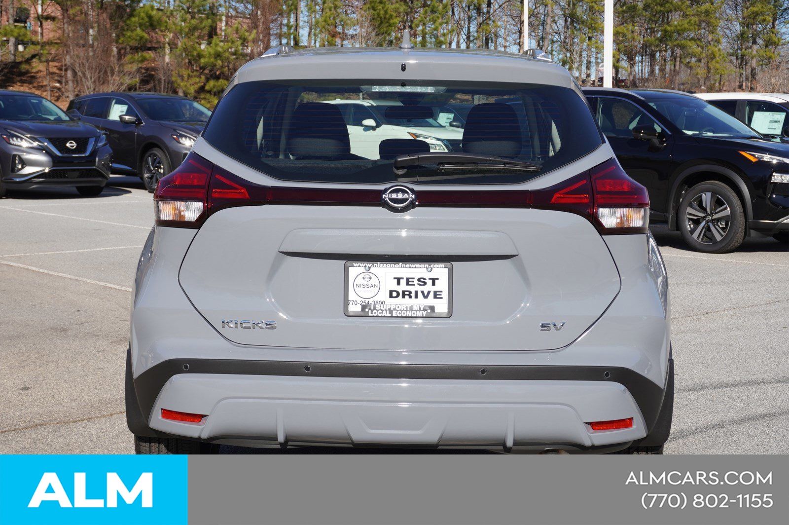 Used 2024 Gray Nissan SV image 7