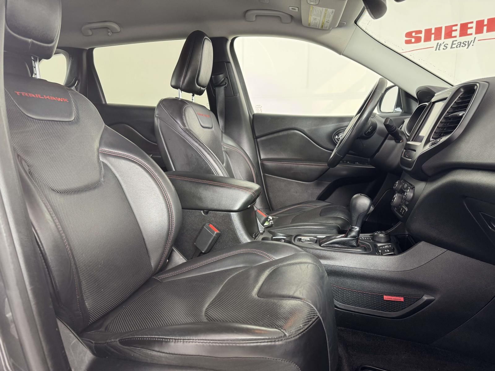 Used 2019 Gray Jeep Trailhawk image 32