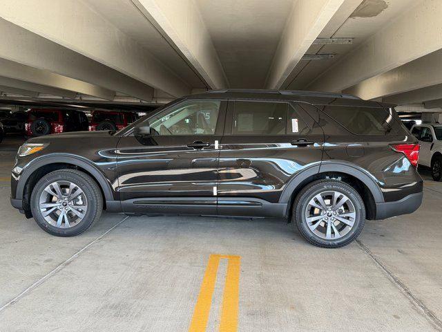 New 2026 Agate Black Metallic Ford Active image 4