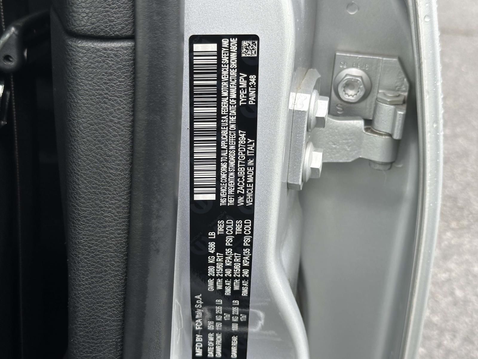 Used 2016 Silver Jeep Latitude image 27