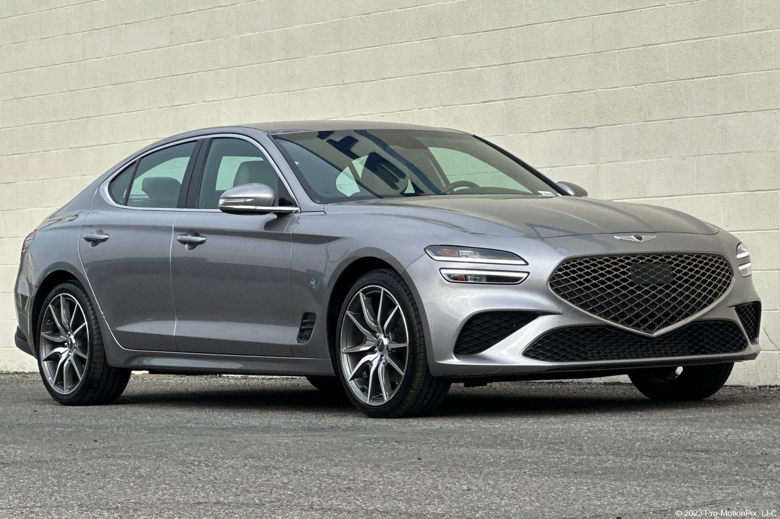 2023 Genesis G70 2.0T RWD