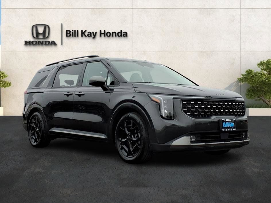 2025 Kia Carnival SX FWD