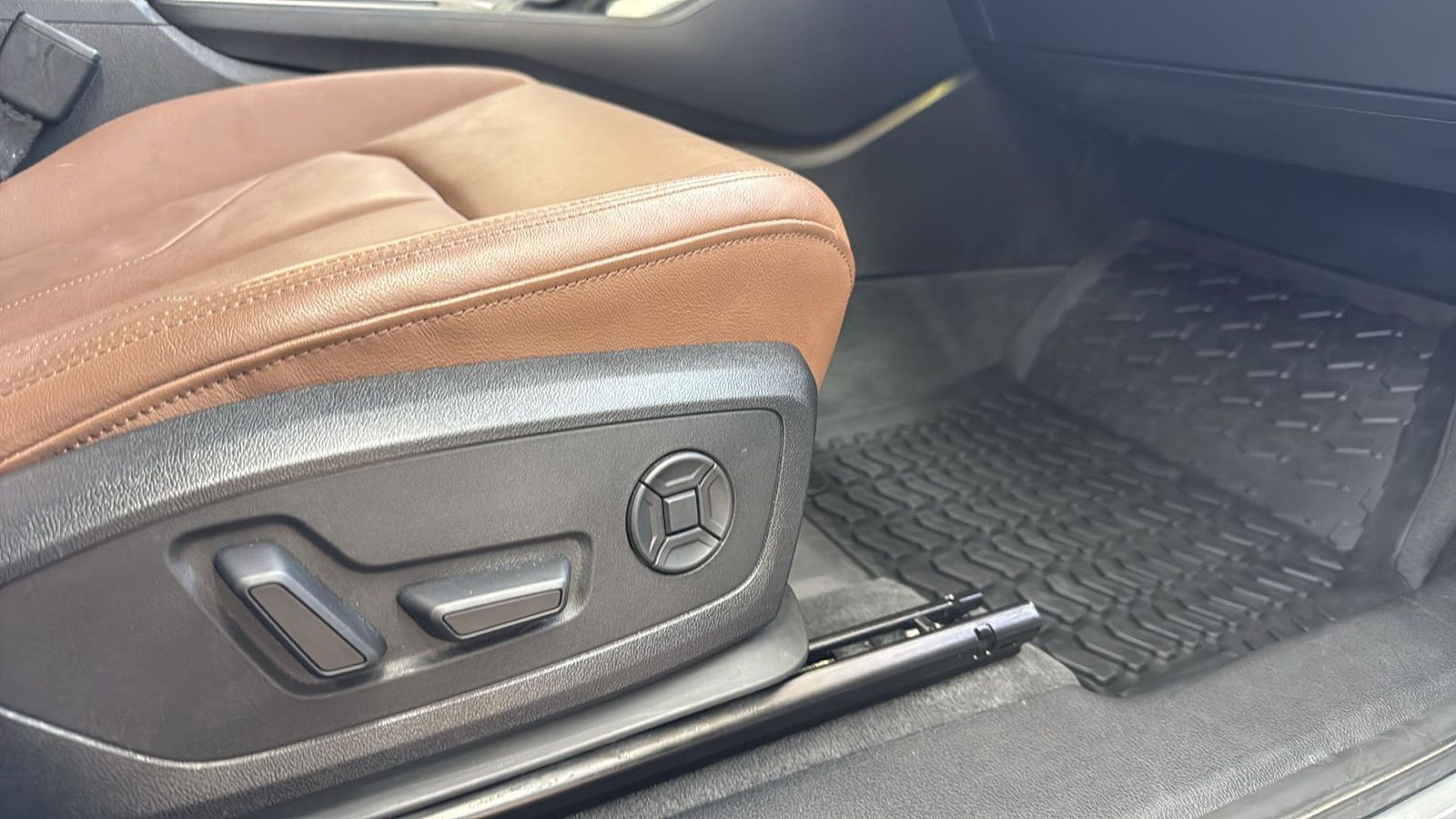 Used Car 2020 Audi Q3  Premium S Line For Sale Under $25,000 In Austin, Texas