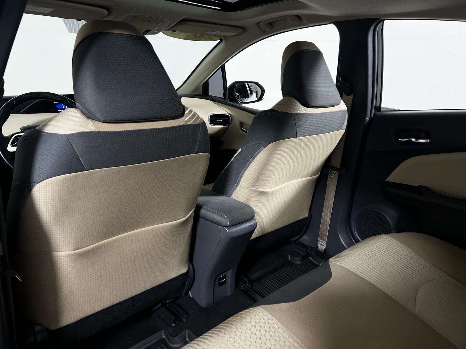Thumbnail: 2018 Toyota Prius - 21