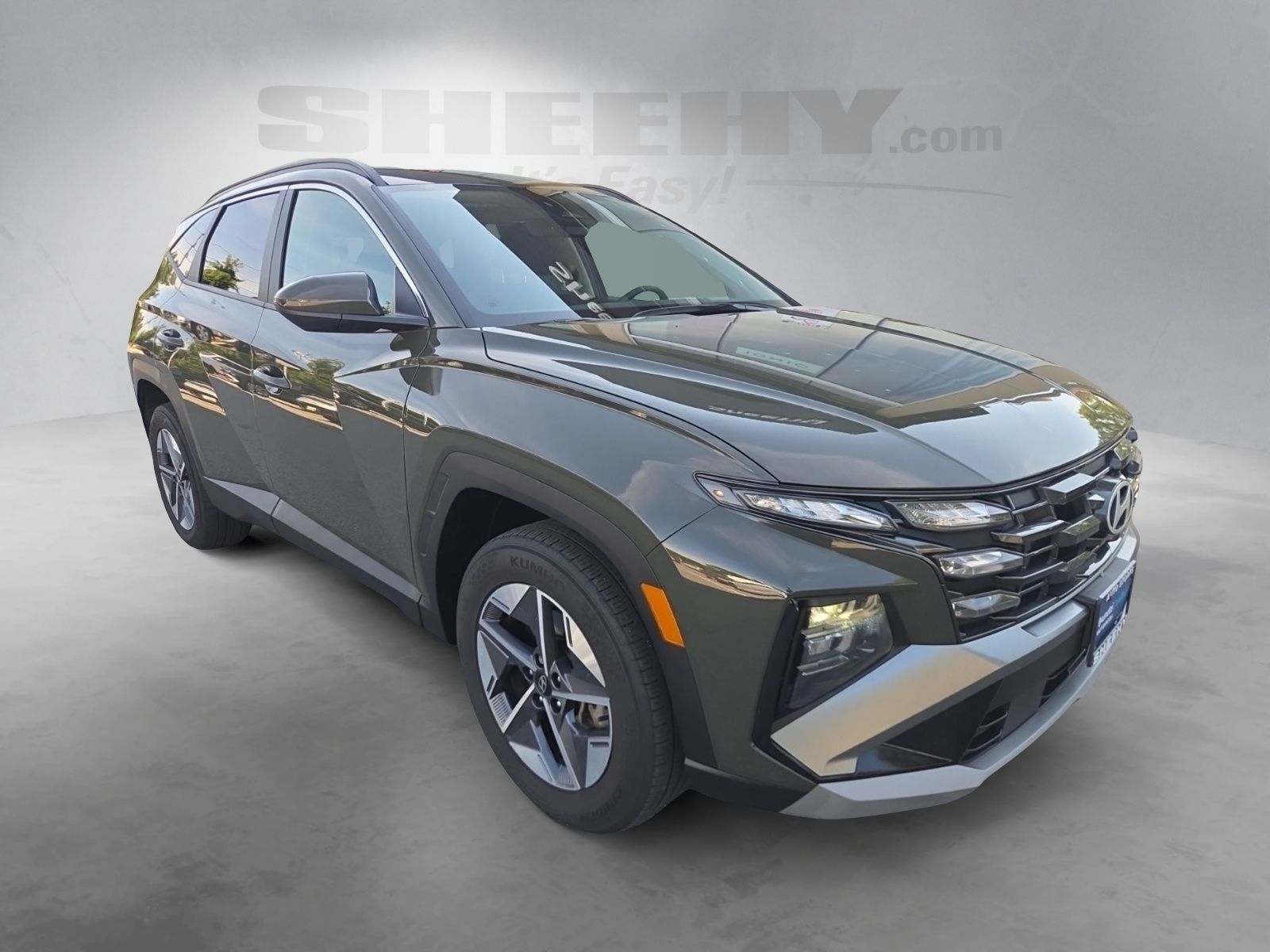 Used 2025 Green Hyundai SEL image 2