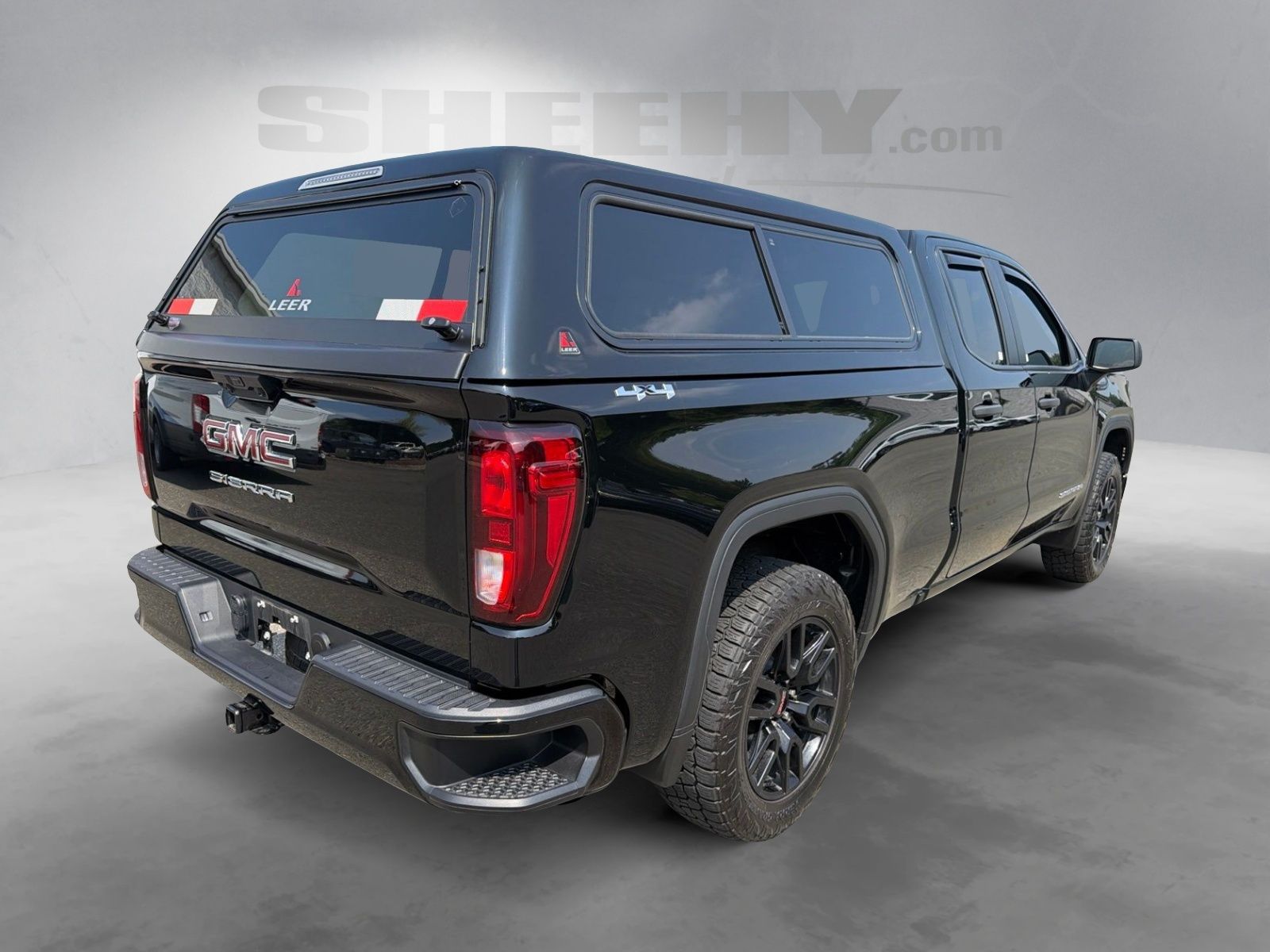 Used 2024 Onyx Black GMC Pro image 12