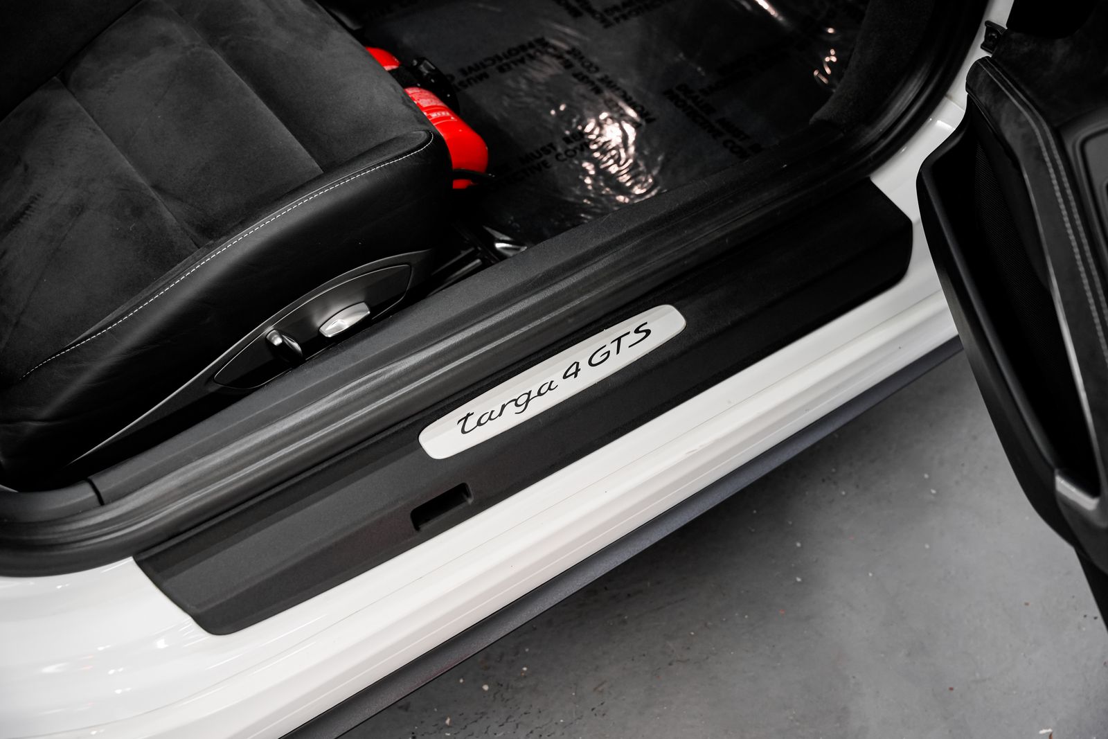 2019 Porsche 911 Targa 4 GTS — photo 27