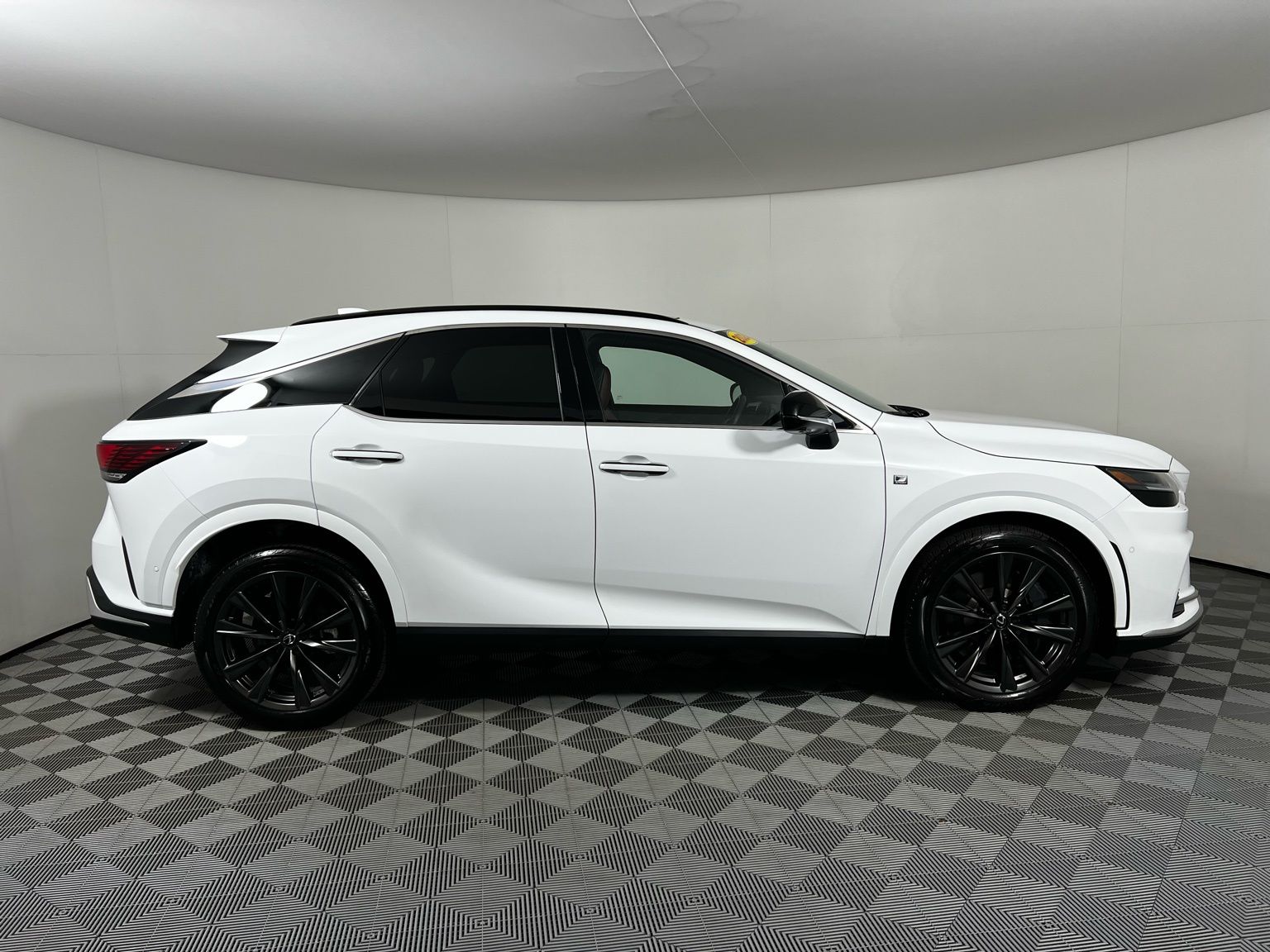 Thumbnail: 2024 Lexus RX - 4