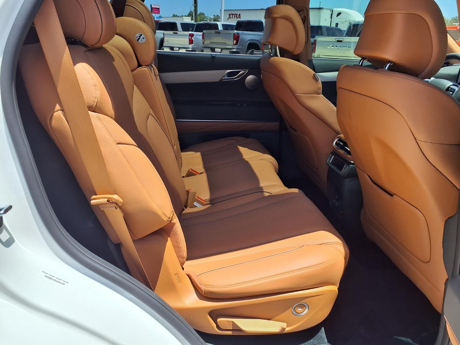 2025 Genesis GV80 3.5T Advanced White at Texan Dodge Chrysler Jeep Ram