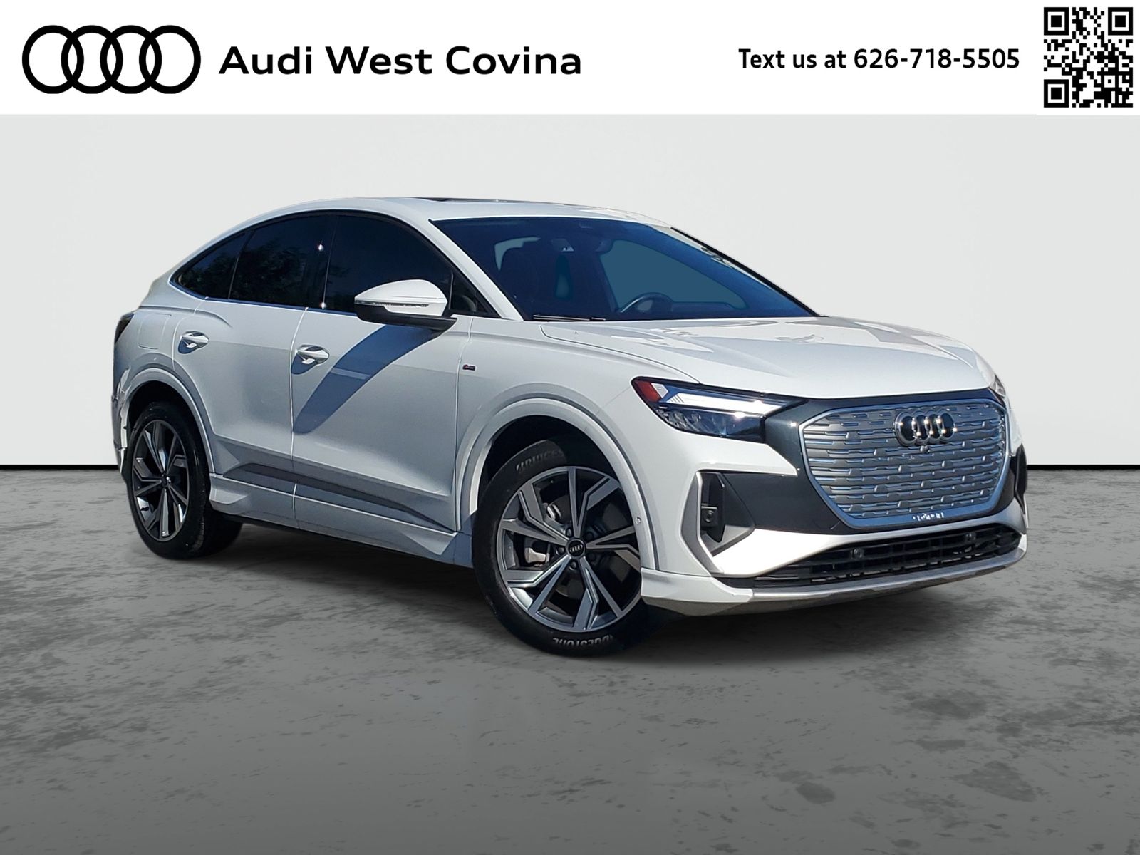 Glacier White Metallic 2024 Audi Q4 e-tron Sportback Sedan All-Wheel Drive Automatic