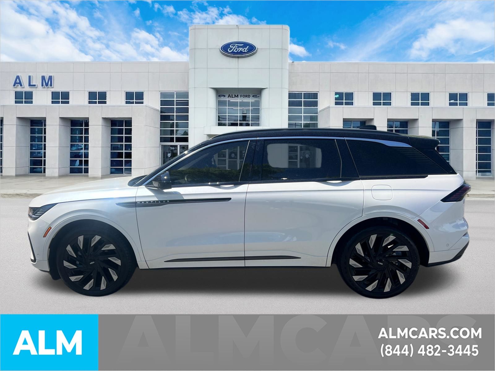 Used 2024 White Lincoln Black Label image 9