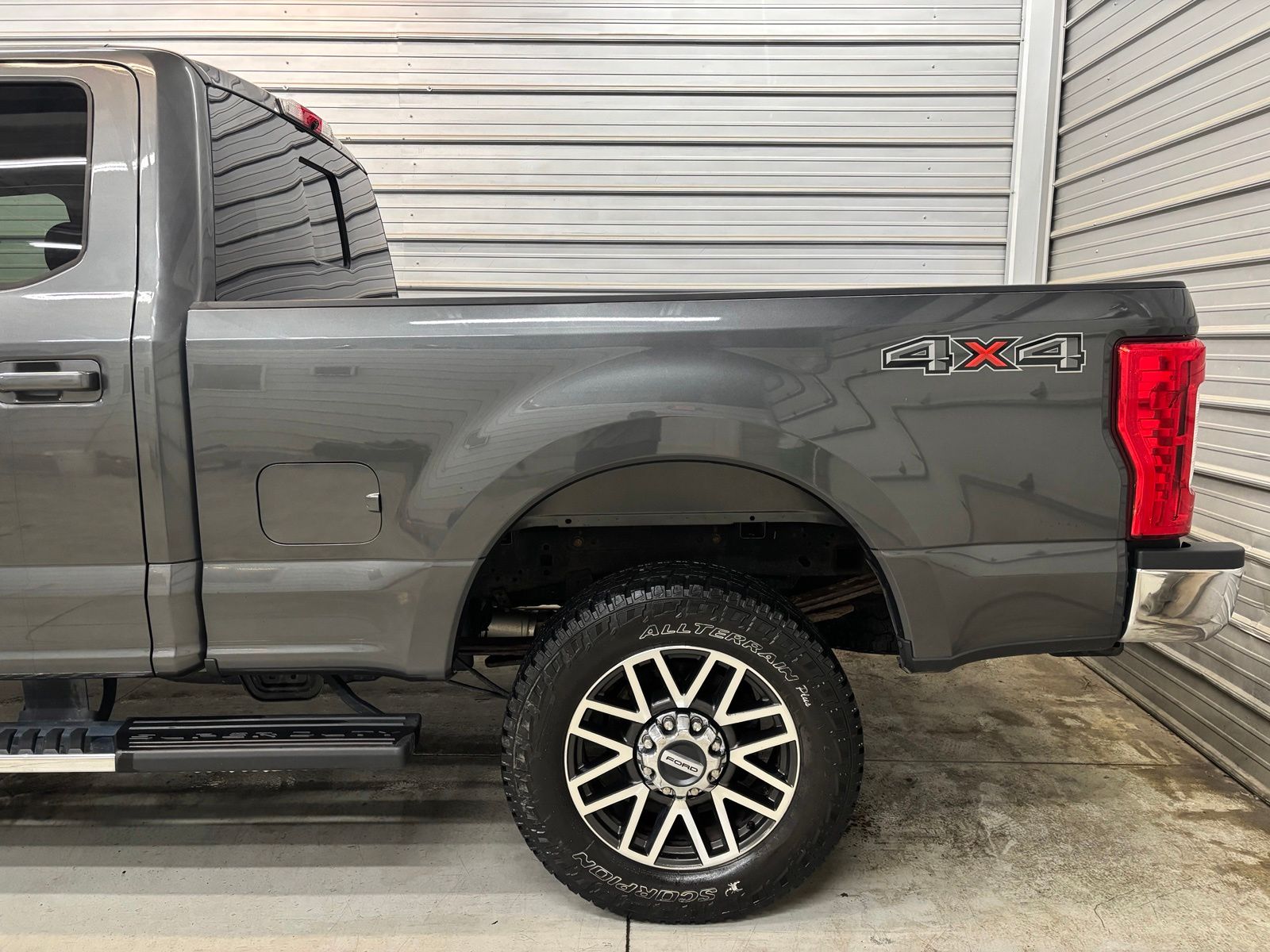 2018 Ford F-250 Super Duty Lariat - Image 5