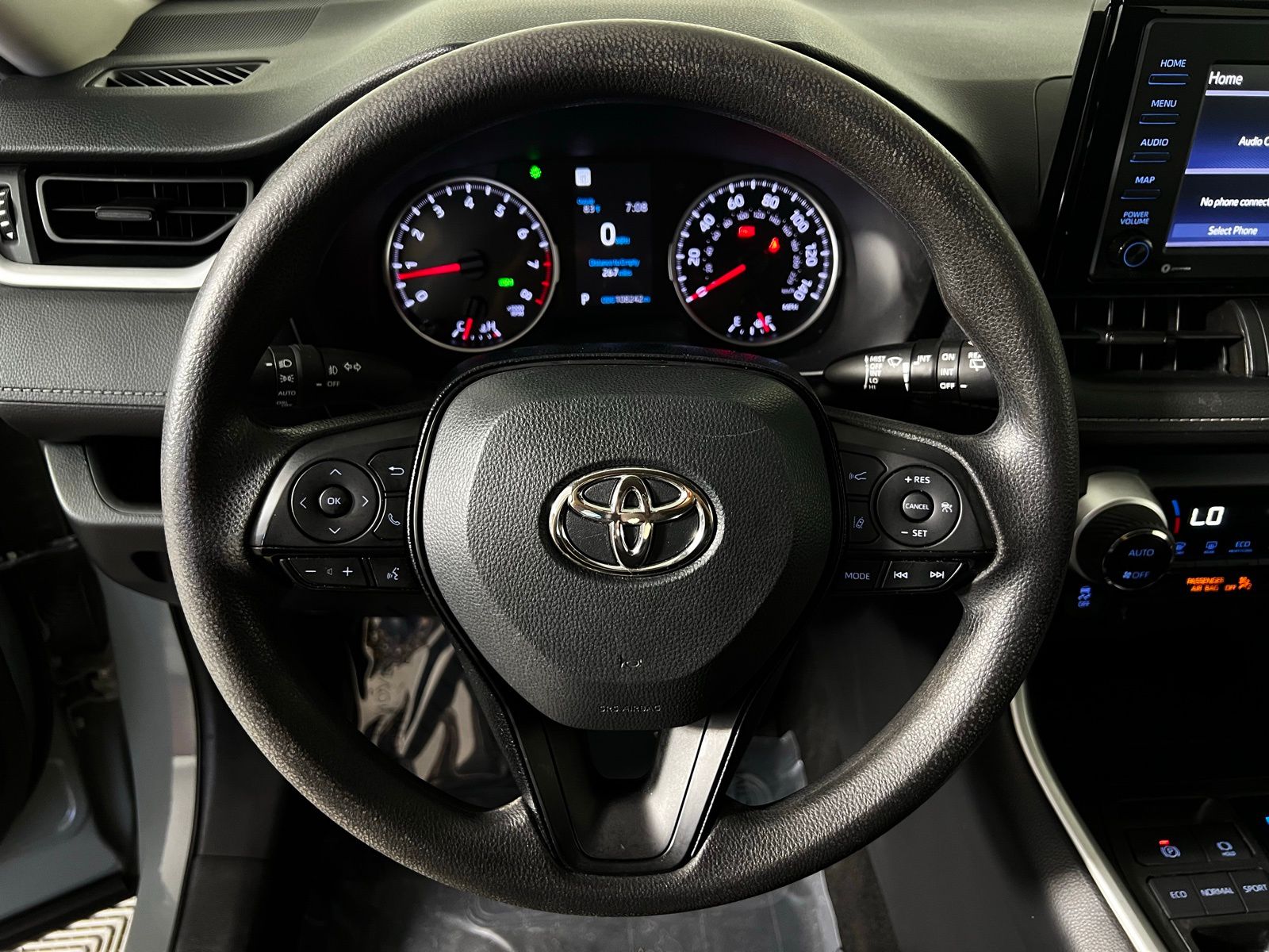 2020 Toyota RAV4 XLE 15