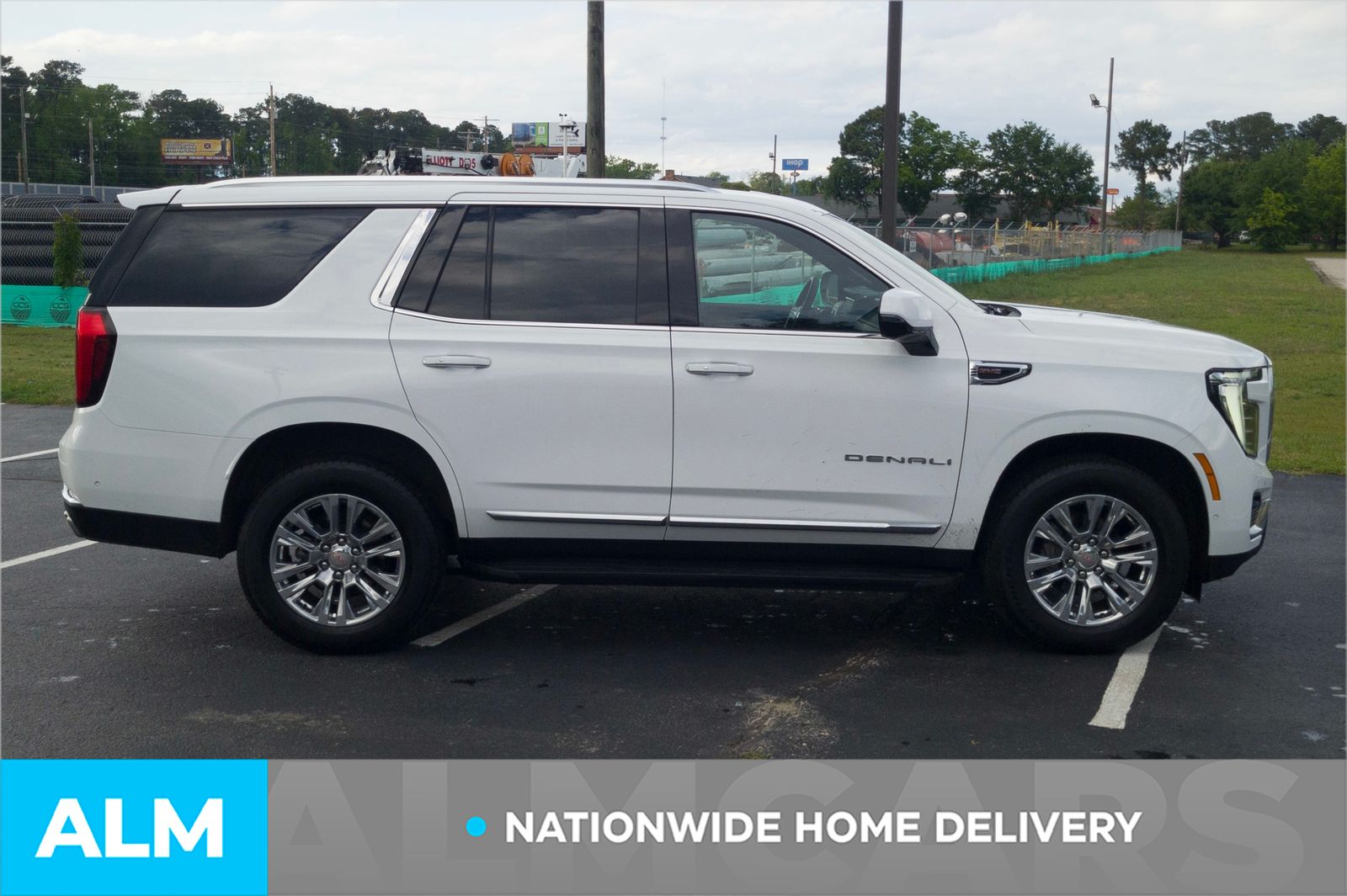 Used 2025 Summit White GMC Denali image 5