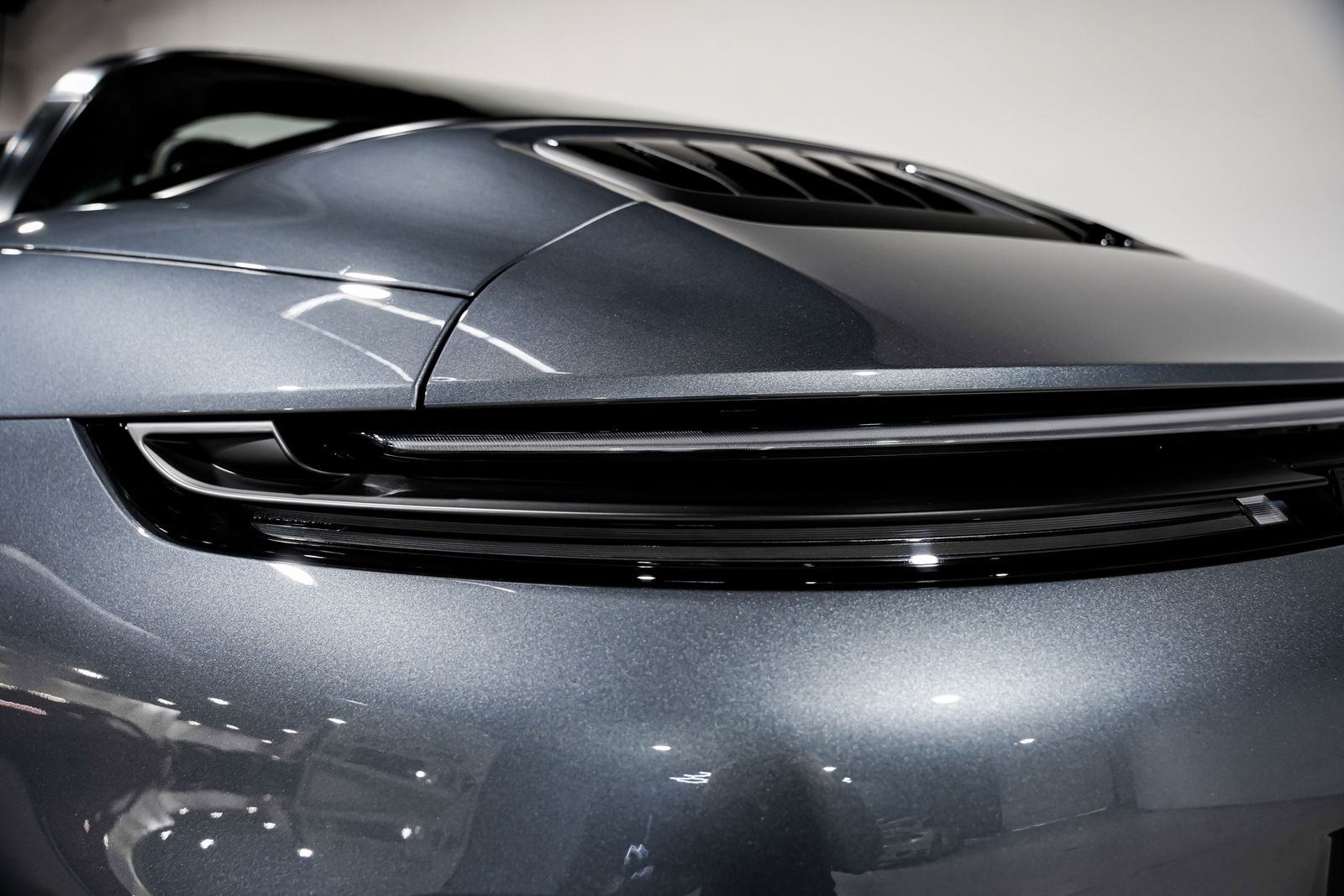 2025 Porsche 911 Targa 4 GTS — photo 39