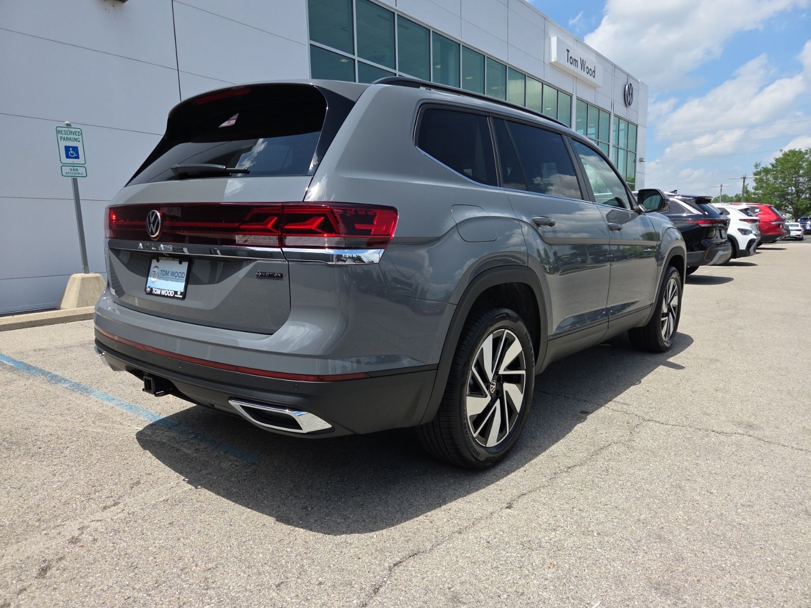 new 2026 Volkswagen Atlas car, priced at $45,654