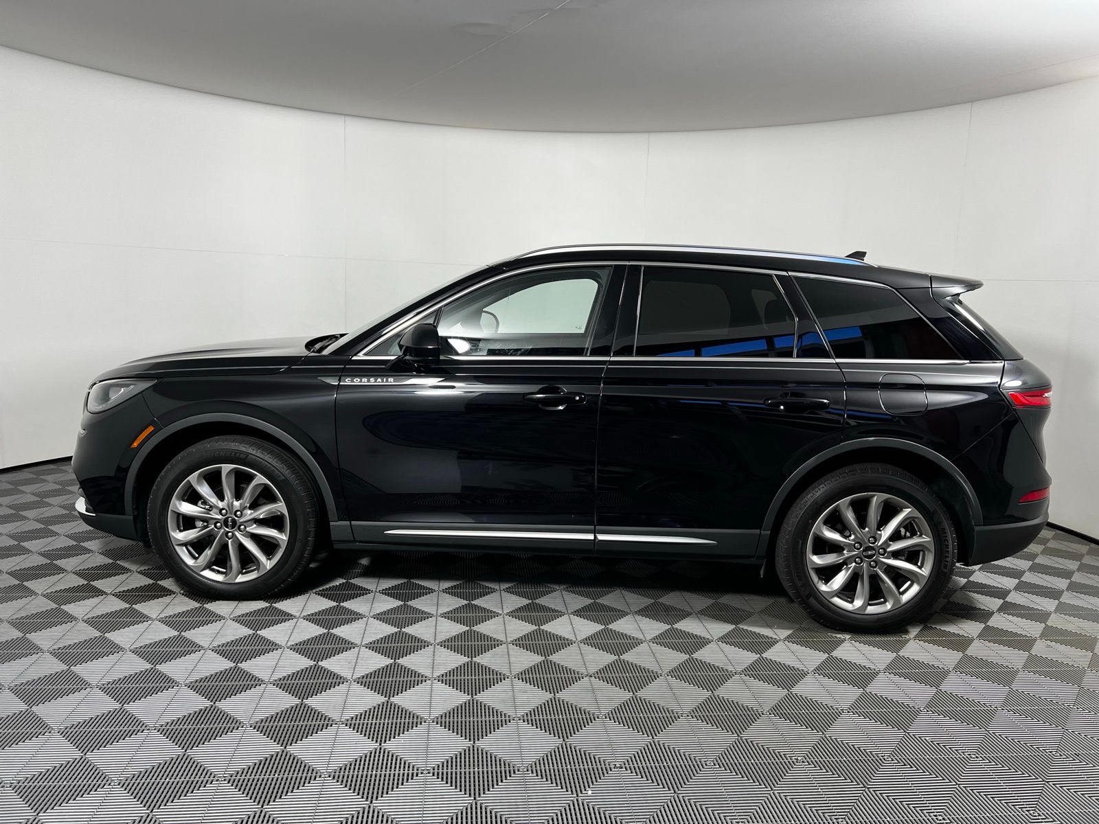 Thumbnail: 2021 Lincoln Corsair - 8