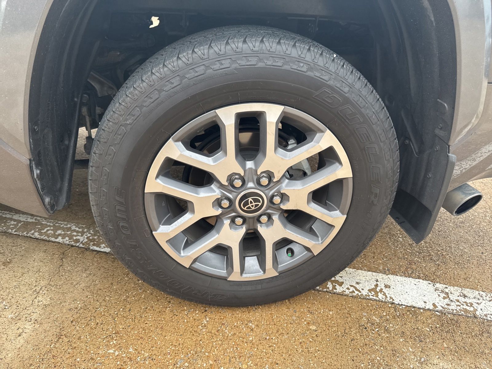 View vehicle photo 4