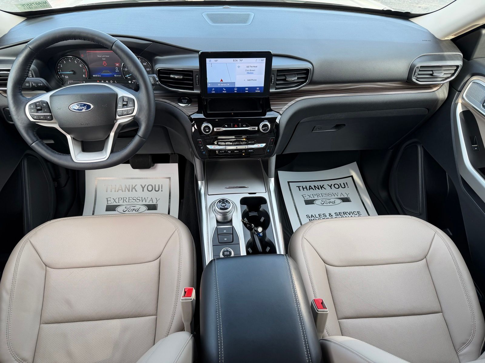 2022 Ford Explorer image 16