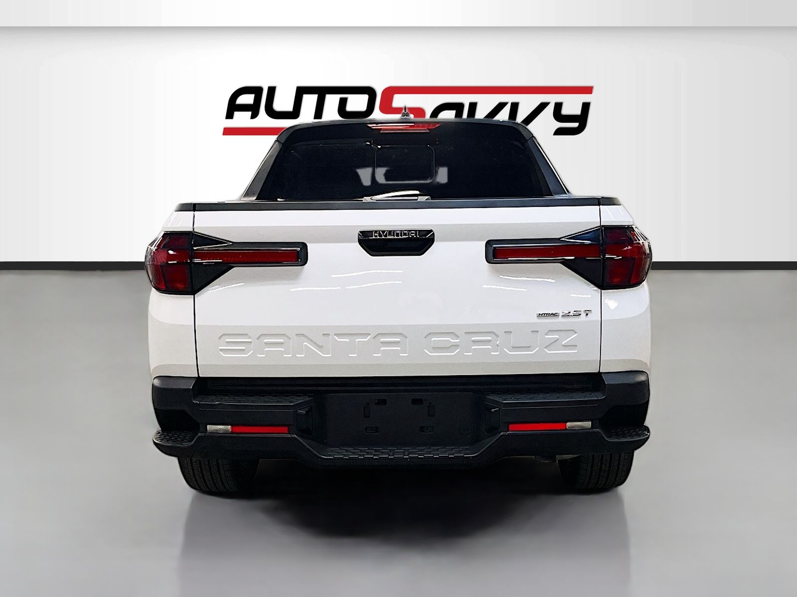 Used 2025 White Hyundai Limited image 6
