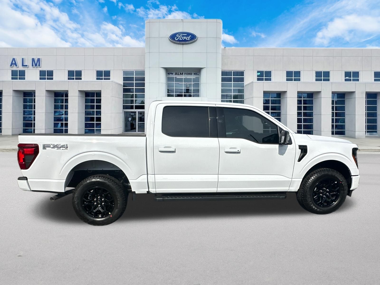 New 2026 White Ford XLT image 5