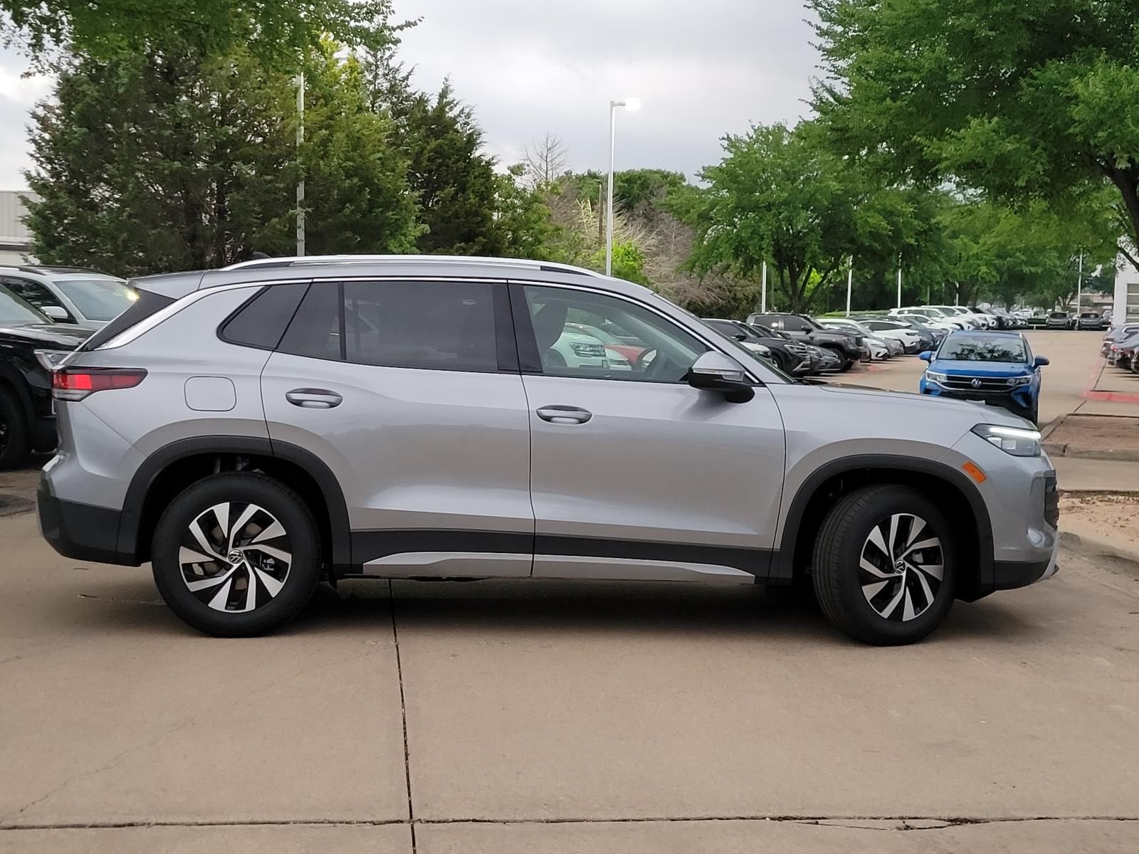 new 2026 Volkswagen Tiguan car, priced at $30,842