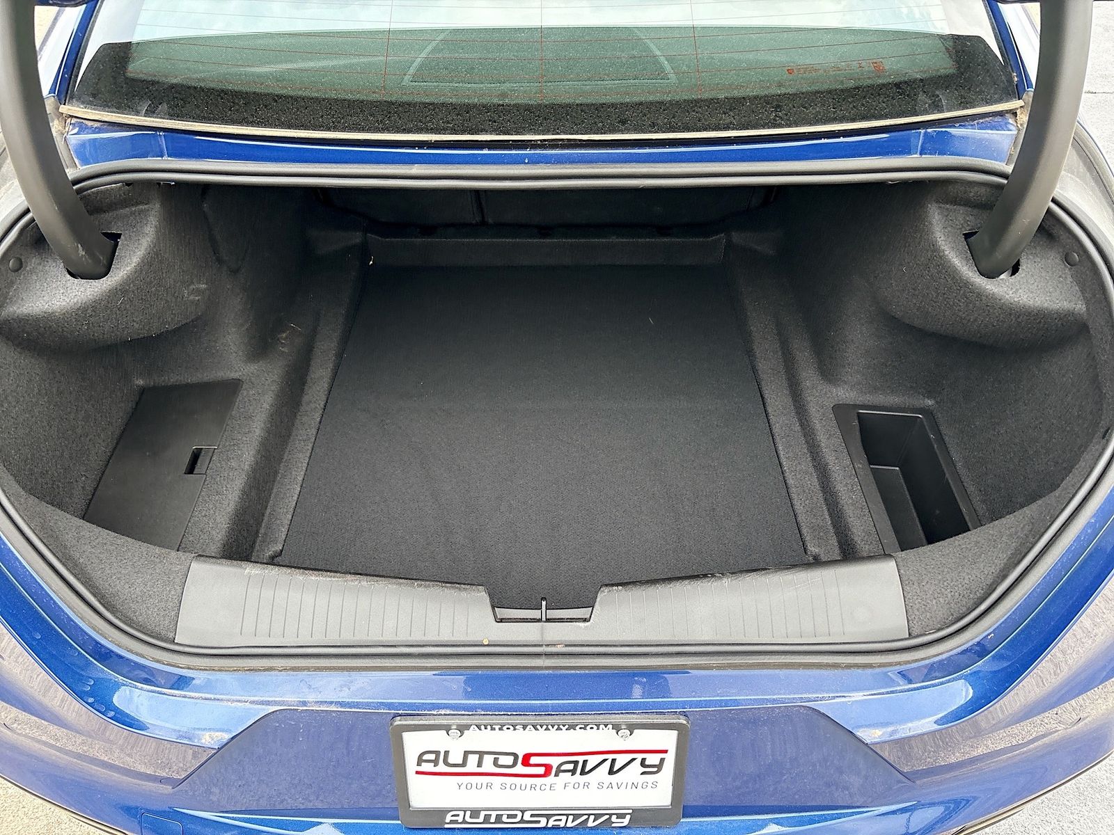 Used 2025 Blue Cadillac Sport image 26