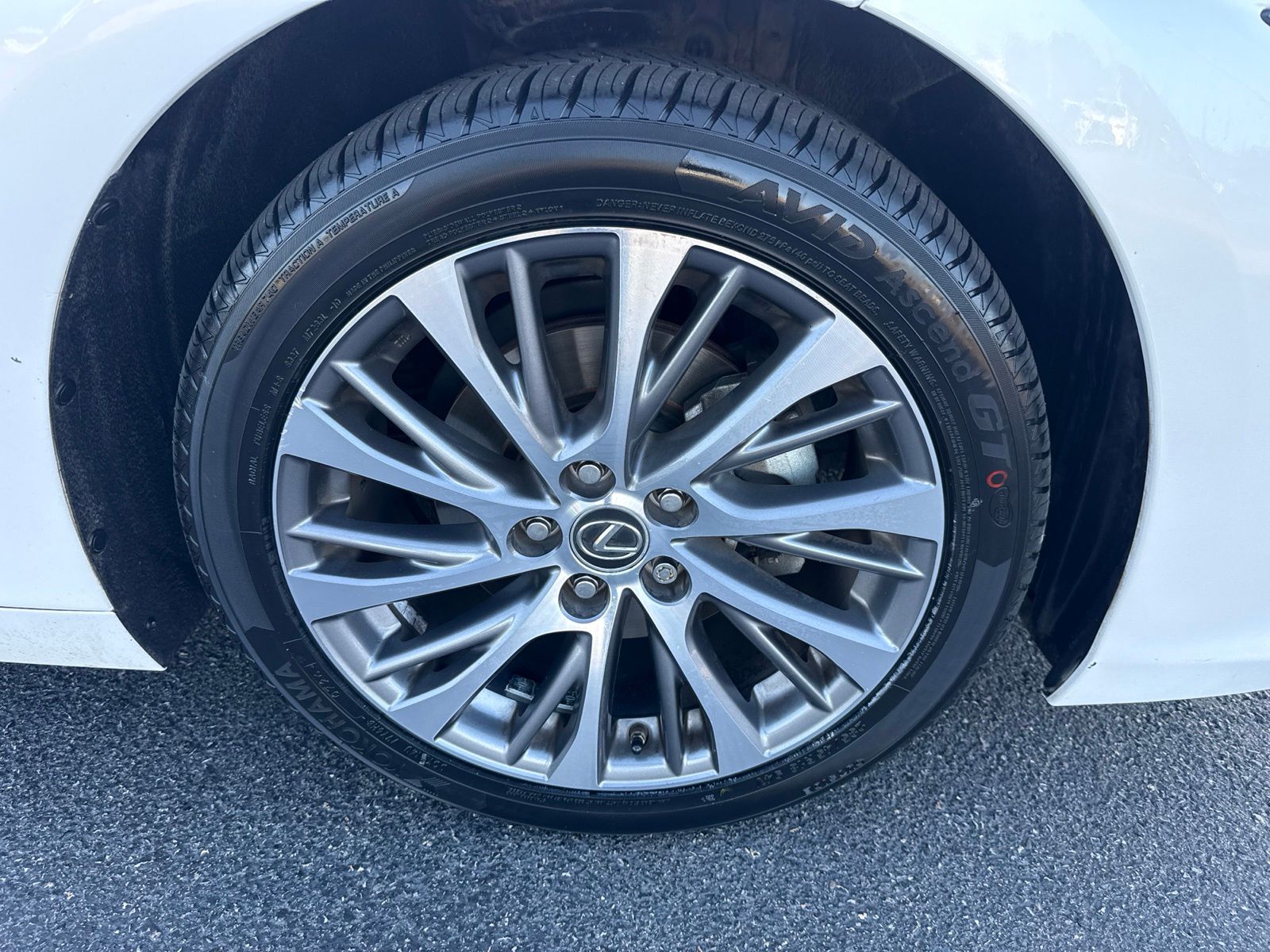 Used 2021 White Lexus 350 image 30