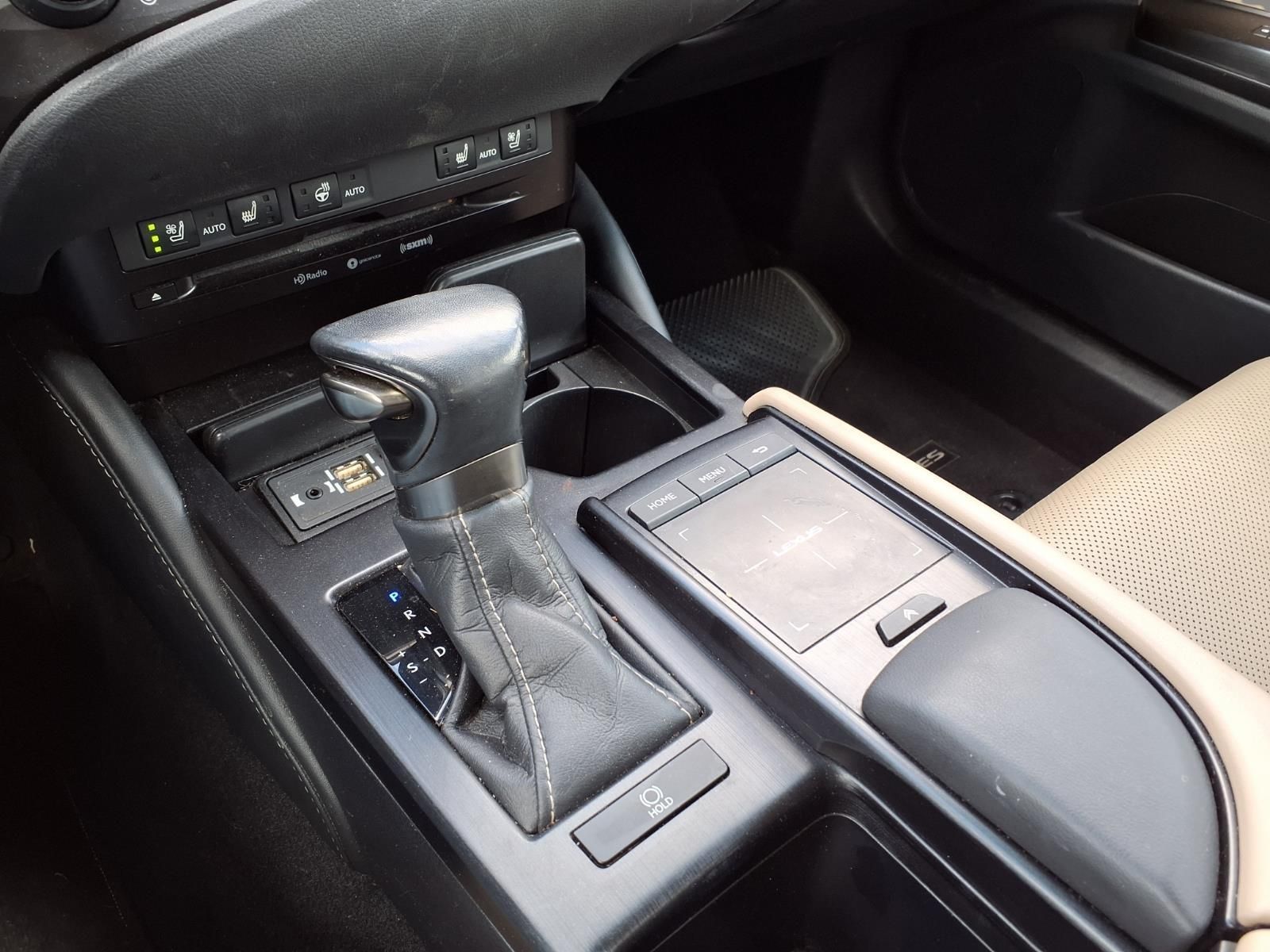 2019 Lexus ES 350 White at Emmons Autoplex