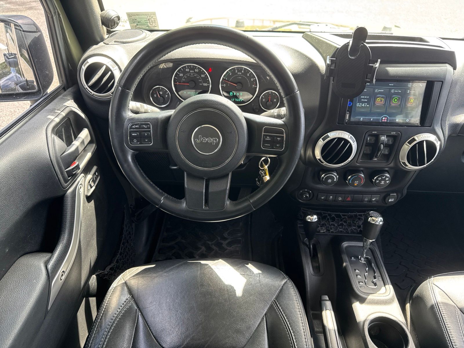 Used 2015 Tank Clearcoat Jeep Unlimited Sahara image 25
