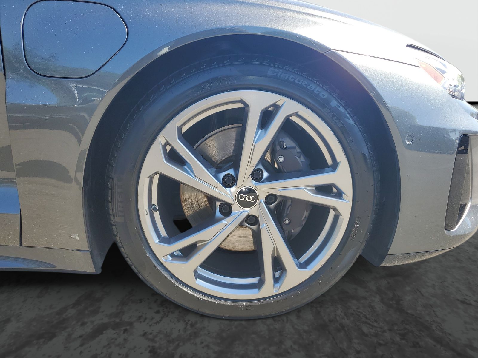 Vehicle photo