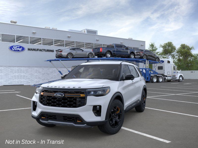 New 2026 Space White Metallic Ford Tremor image 4
