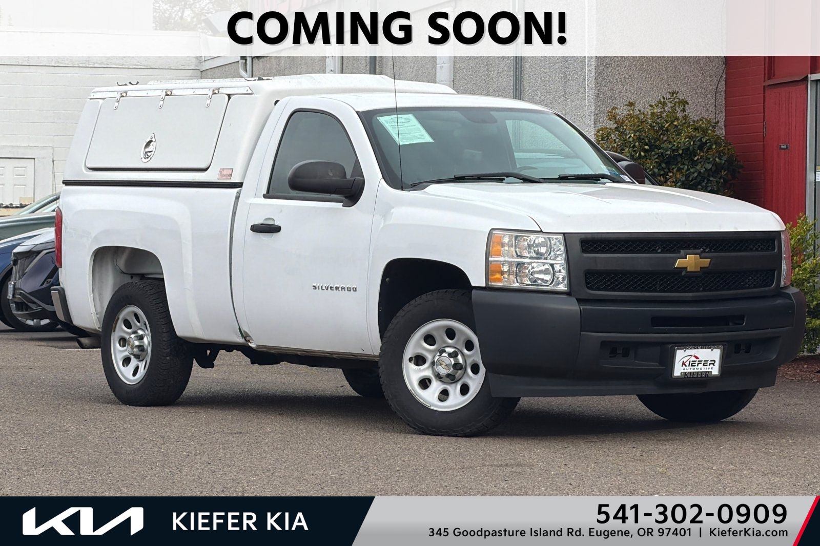 Summit White 2012 Chevrolet Silverado 1500 Pickup Truck 4X2 4-Speed Automatic Overdrive