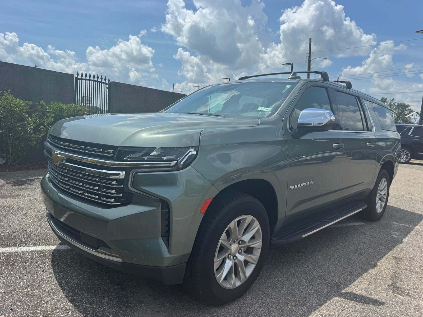 2023 Chevrolet Suburban Premier RWD